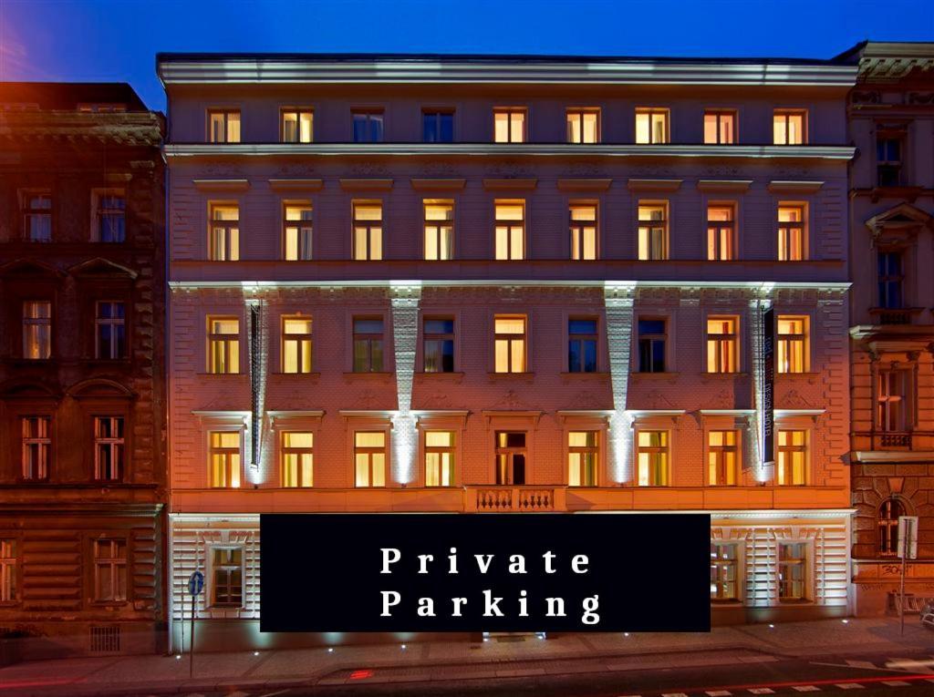 Red & Blue Design Hotel Prague Exterior photo