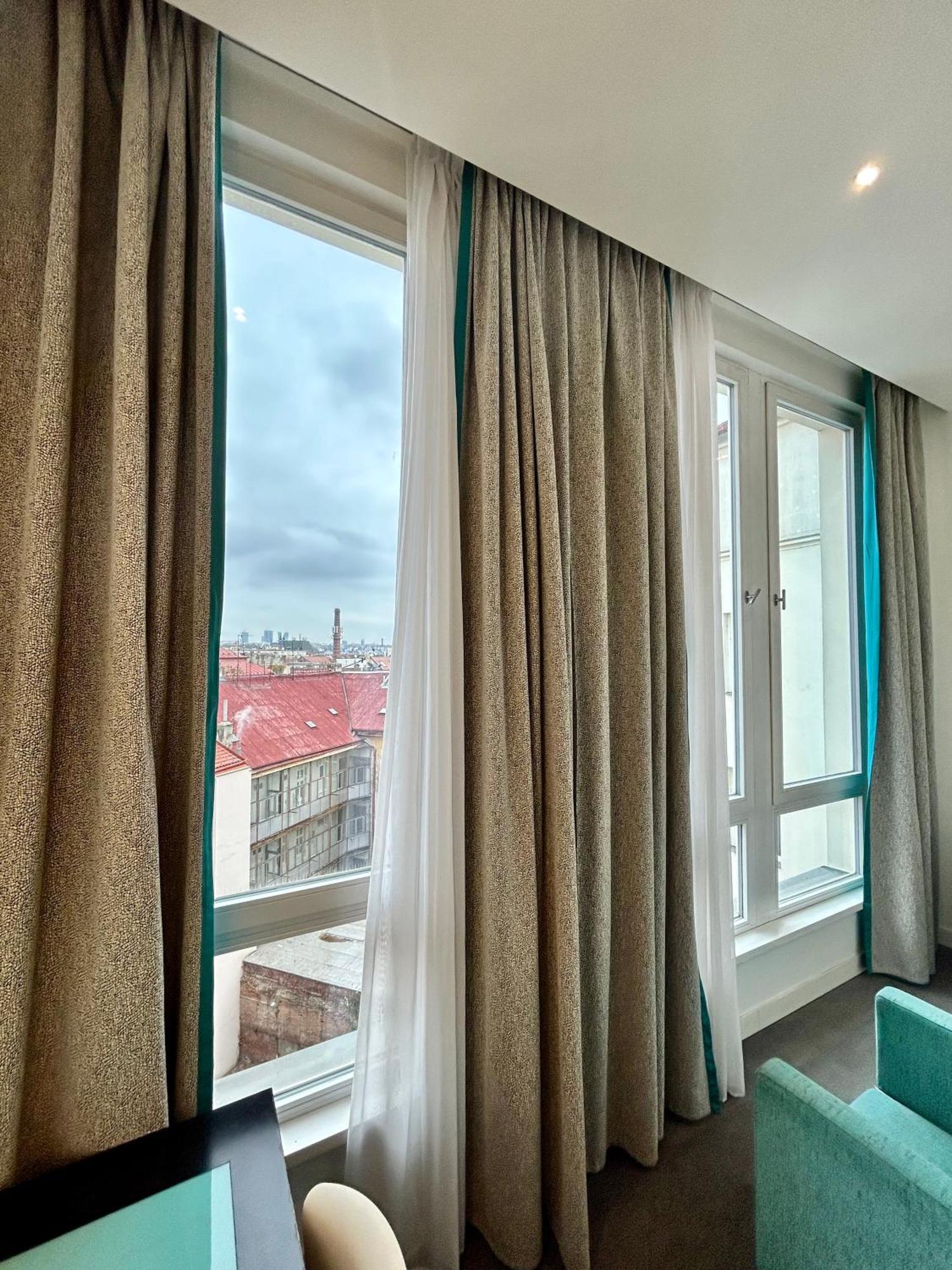 Red & Blue Design Hotel Prague Exterior photo