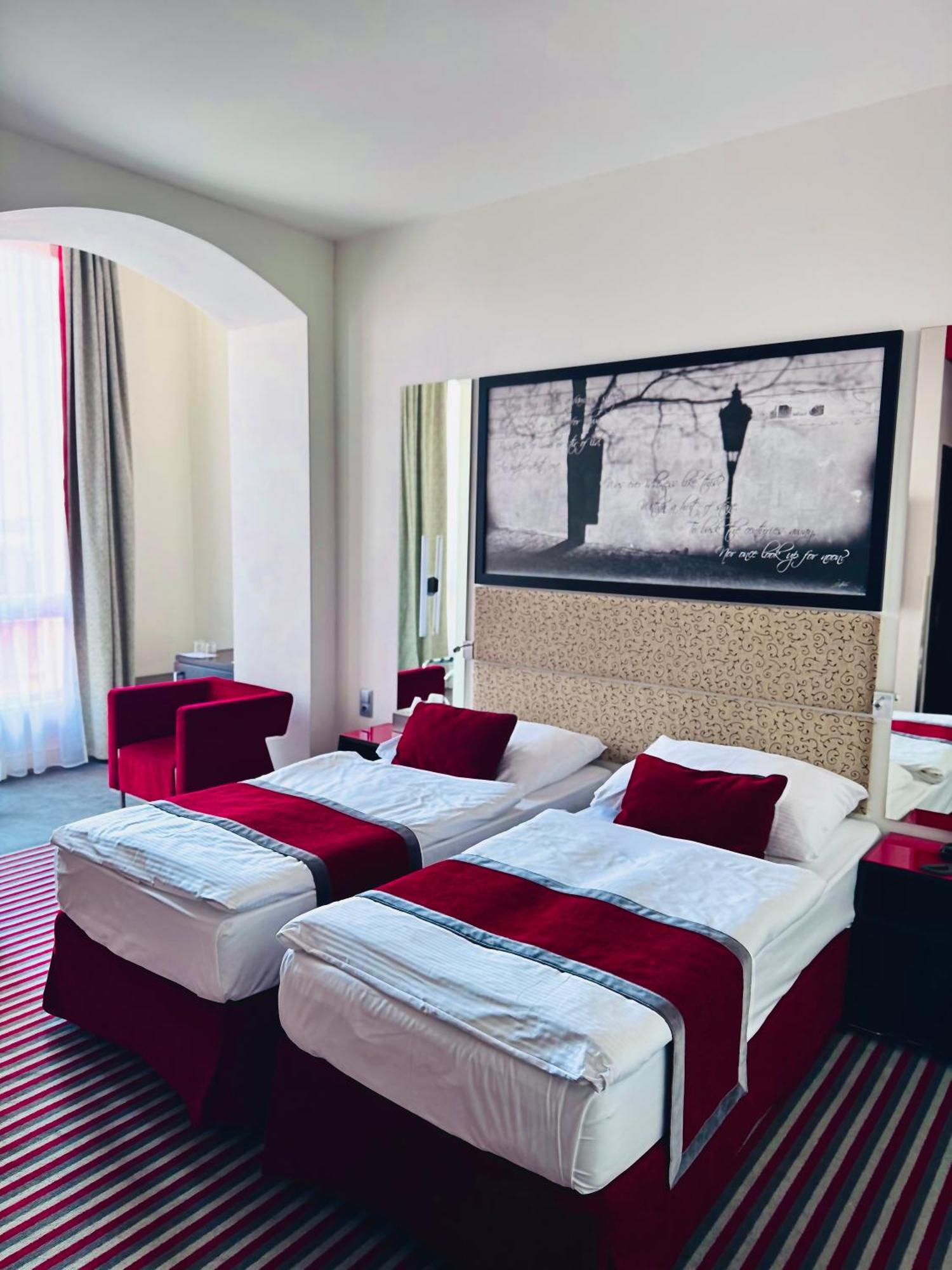 Red & Blue Design Hotel Prague Exterior photo