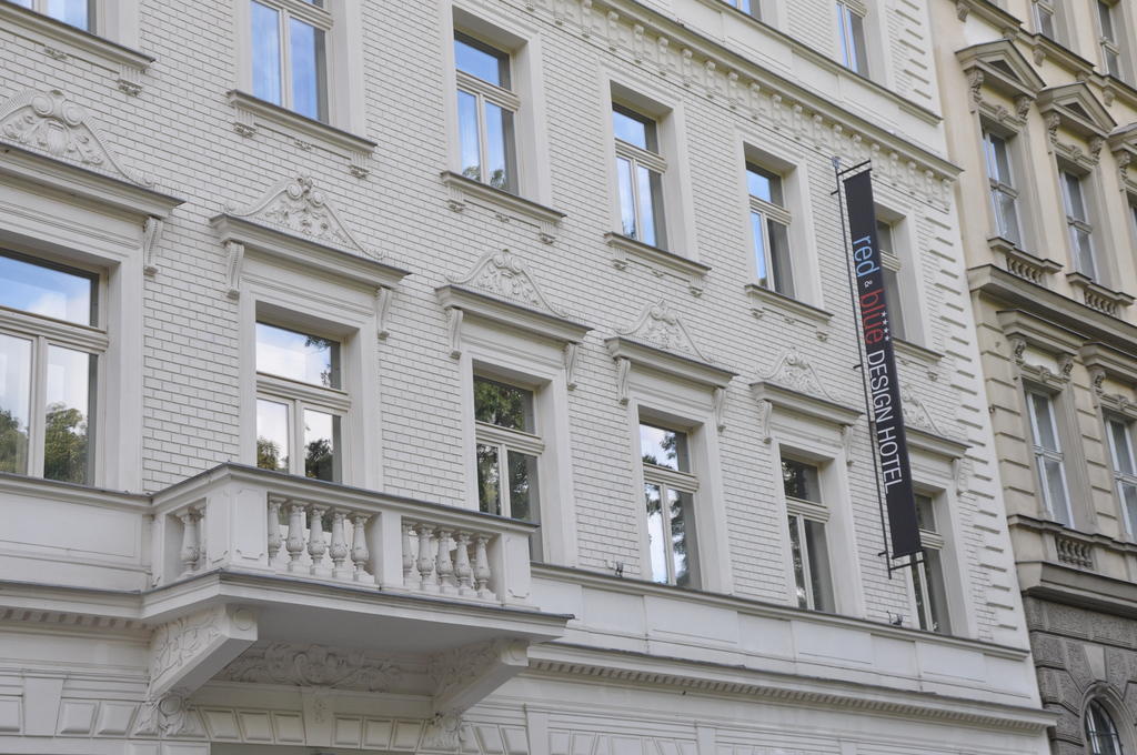 Red & Blue Design Hotel Prague Exterior photo